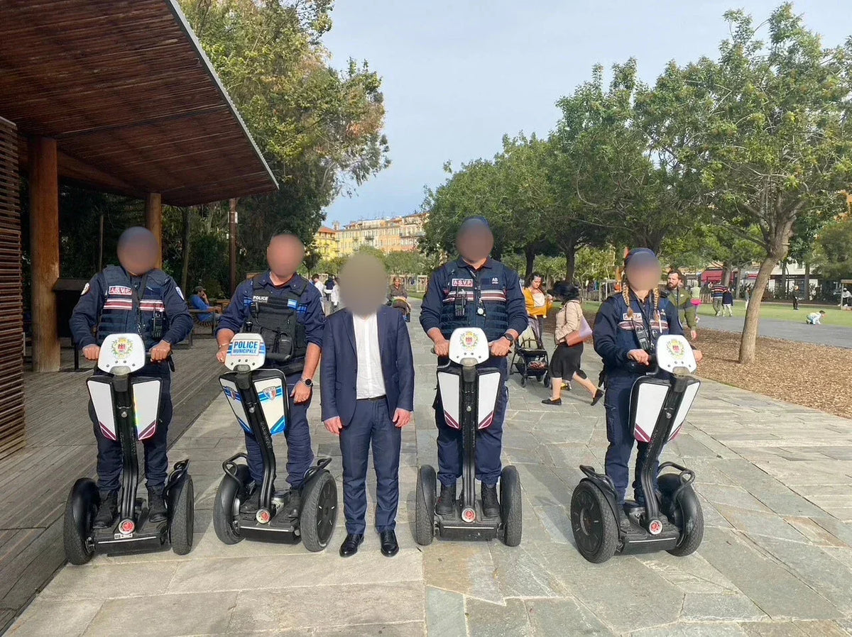 Agents de la police municipale de Nice en gyropode Segway Patroller
