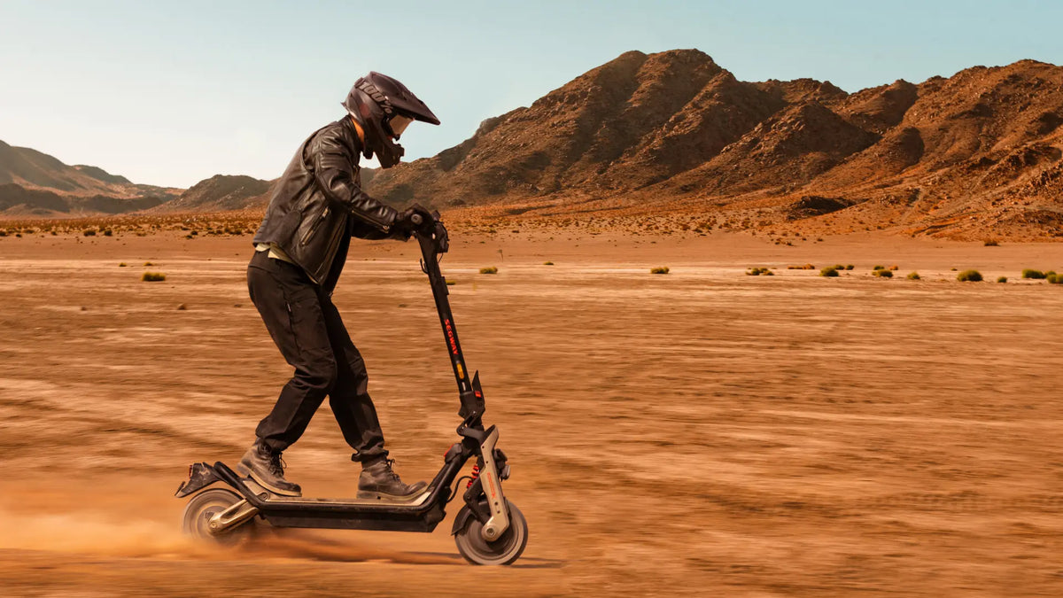 Performances extrêmes de la trottinette tout-terrain Segway GT3 Pro dans le désert