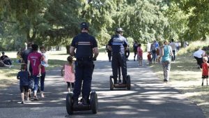 Lire la suite à propos de l’article Deux gyropodes Segway i2 SE pour la surveillance du Parc du Lion (Wattrelos)